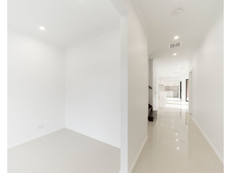 18 Cooper Street, Springvale South VIC 3172