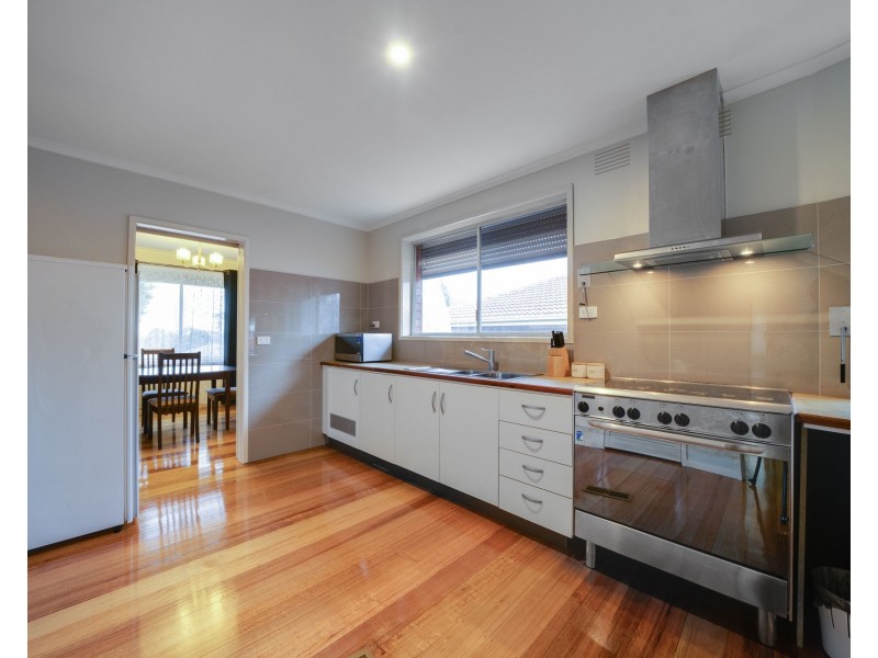 51 Doveton Avenue, Eumemmerring VIC 3177