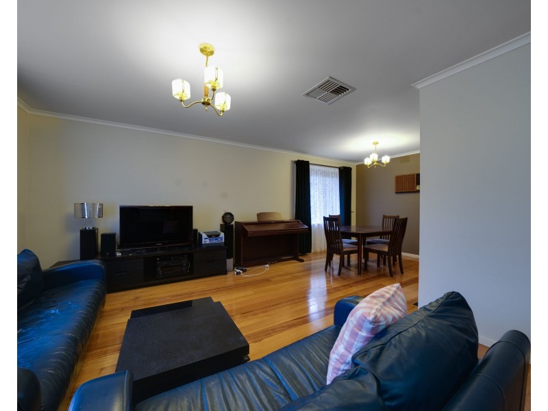 51 Doveton Avenue, Eumemmerring VIC 3177