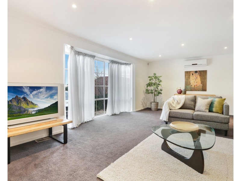 20 Lodge Crescent, Berwick VIC 3806