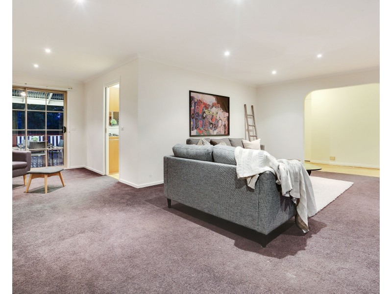 20 Lodge Crescent, Berwick VIC 3806