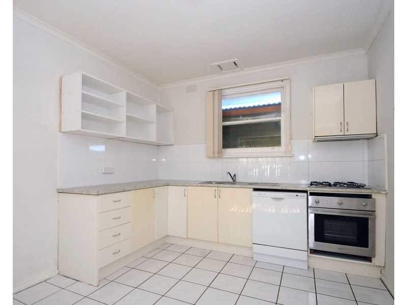 2 Broadoak Street, Noble Park VIC 3174