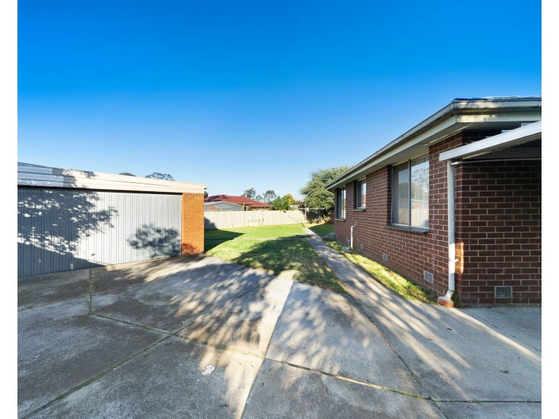 16 Dianne Court, Springvale South VIC 3172