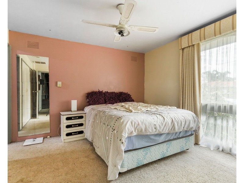 32 Beauvorno Avenue, Keysborough VIC 3173