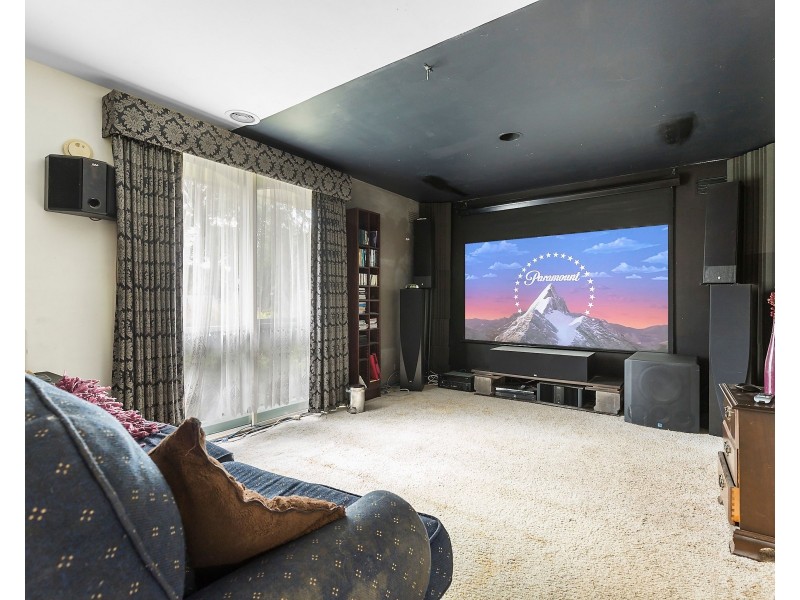 32 Beauvorno Avenue, Keysborough VIC 3173