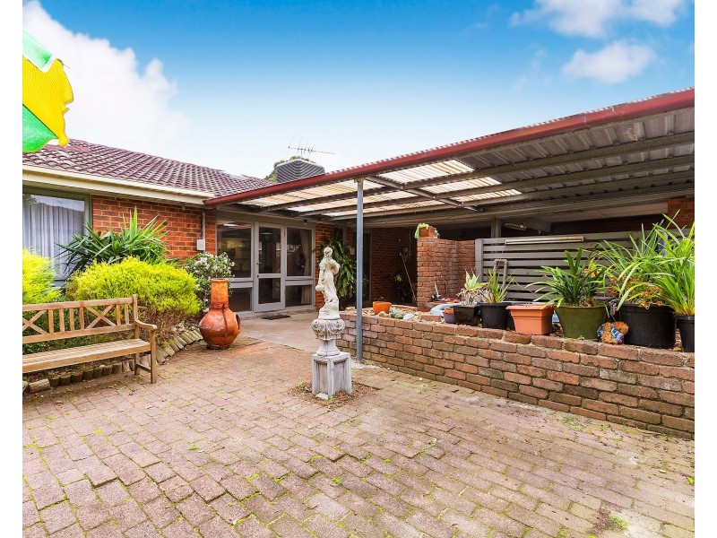 32 Beauvorno Avenue, Keysborough VIC 3173