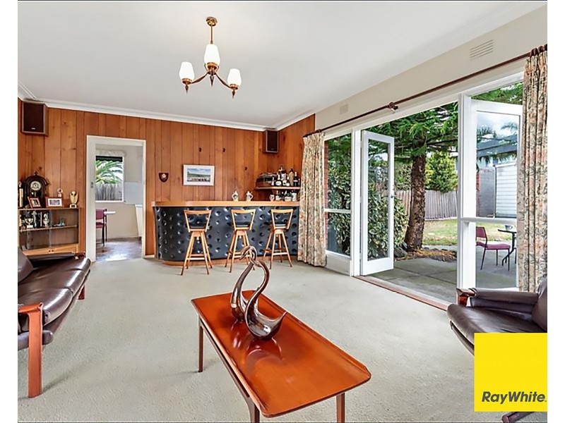 7 Dangerfield Drive, Springvale South VIC 3172