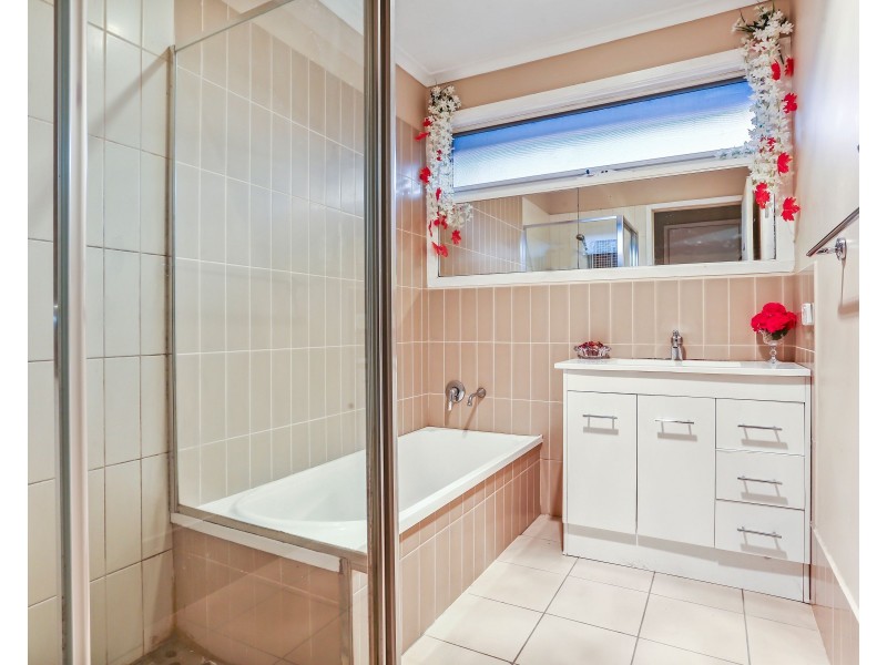 4 Hales Court, Keysborough VIC 3173