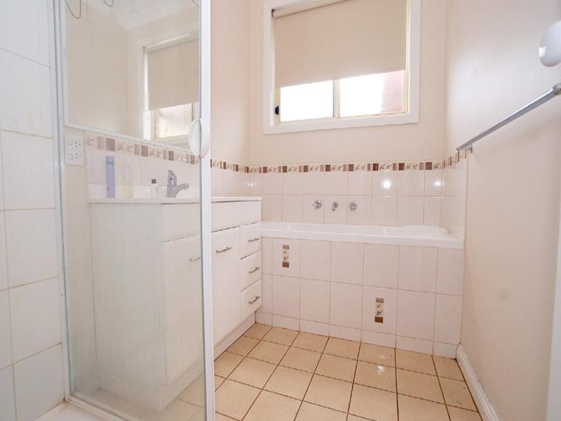 1/12 Bloomfield Road, Noble Park VIC 3174