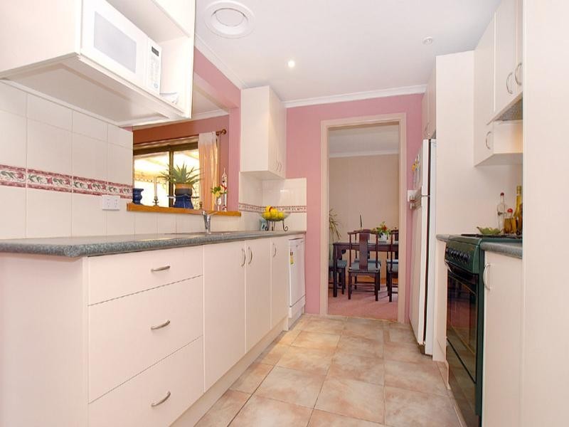 17 Silverton Drive, Noble Park North VIC 3174