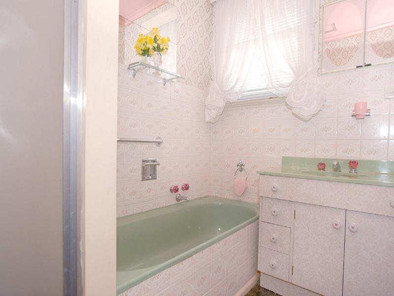 13 Broadoak Street, Noble Park VIC 3174