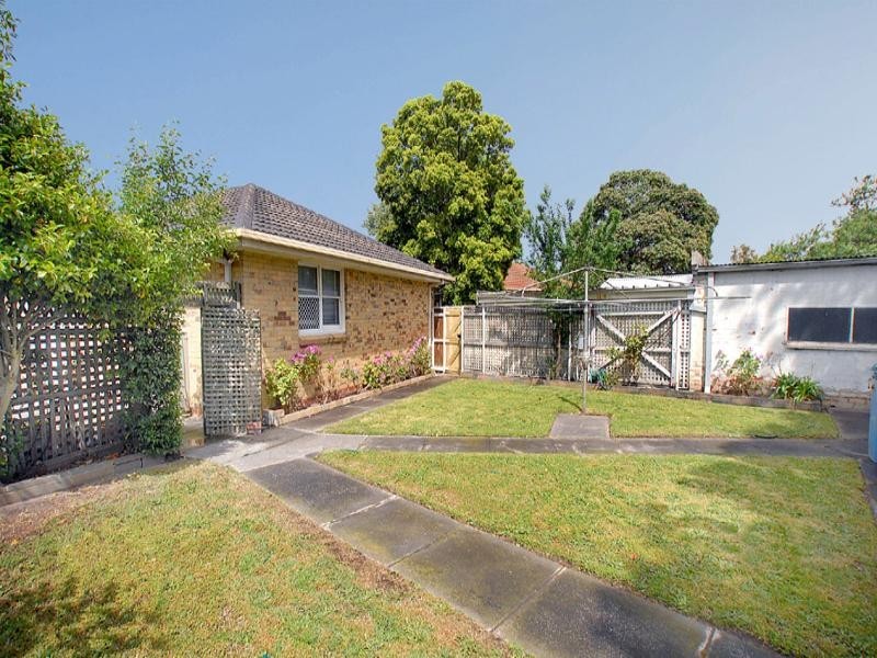 13 Broadoak Street, Noble Park VIC 3174