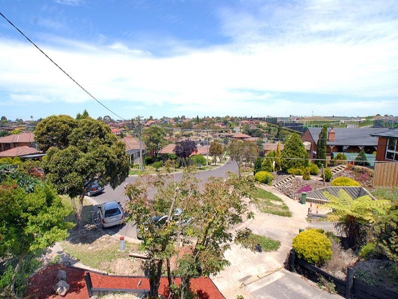34 Burchall Grove, Dandenong North VIC 3175