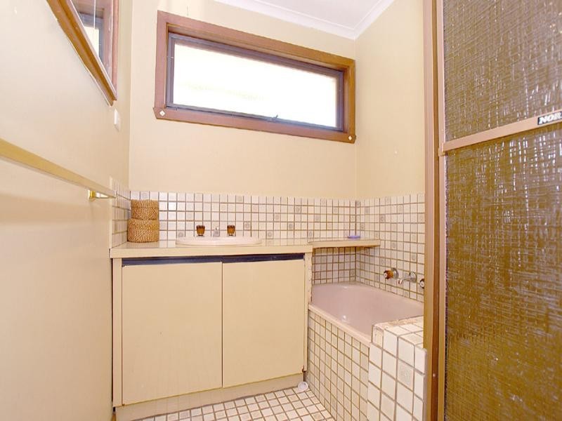 34 Burchall Grove, Dandenong North VIC 3175