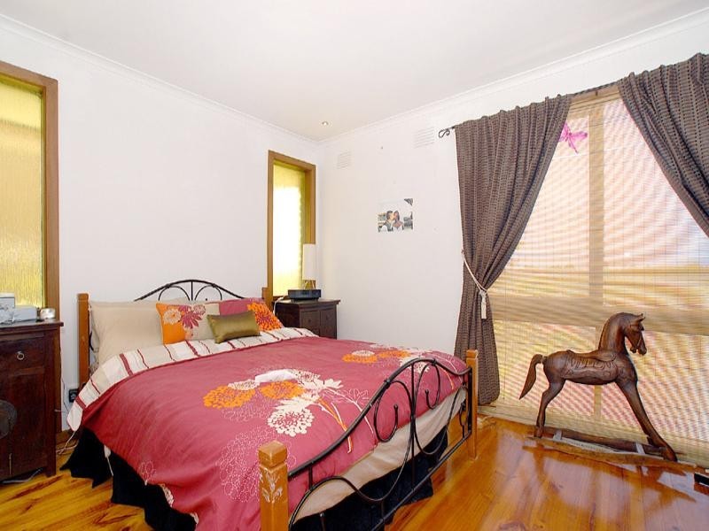 34 Burchall Grove, Dandenong North VIC 3175