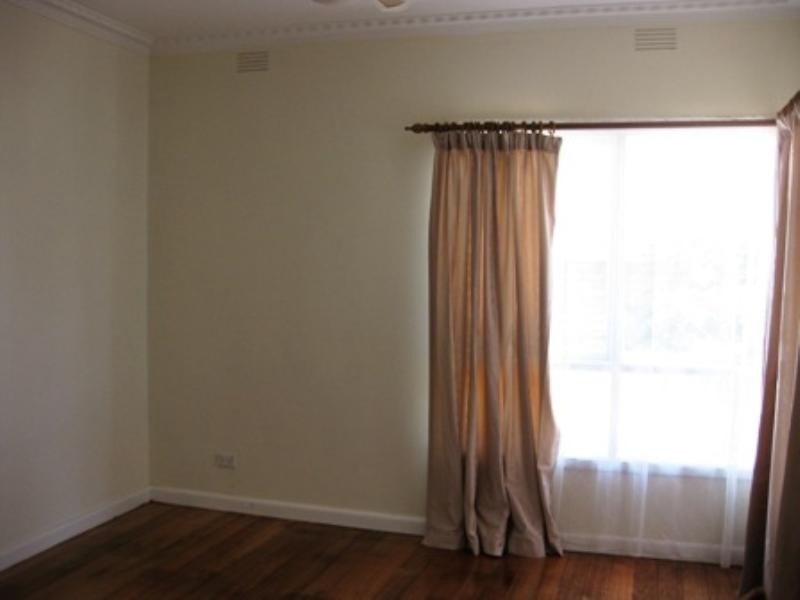 10 Barnett Grove, Noble Park VIC 3174