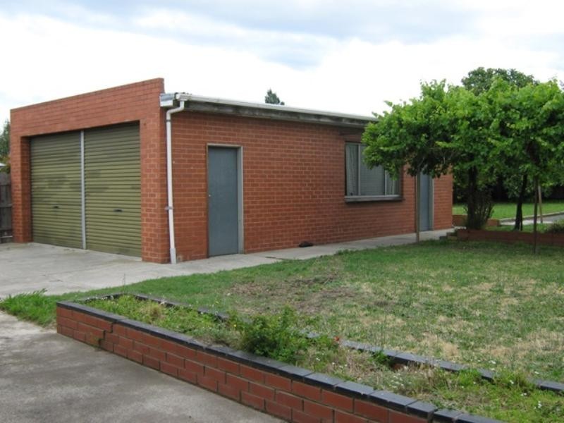8 Simpson Street, Noble Park VIC 3174