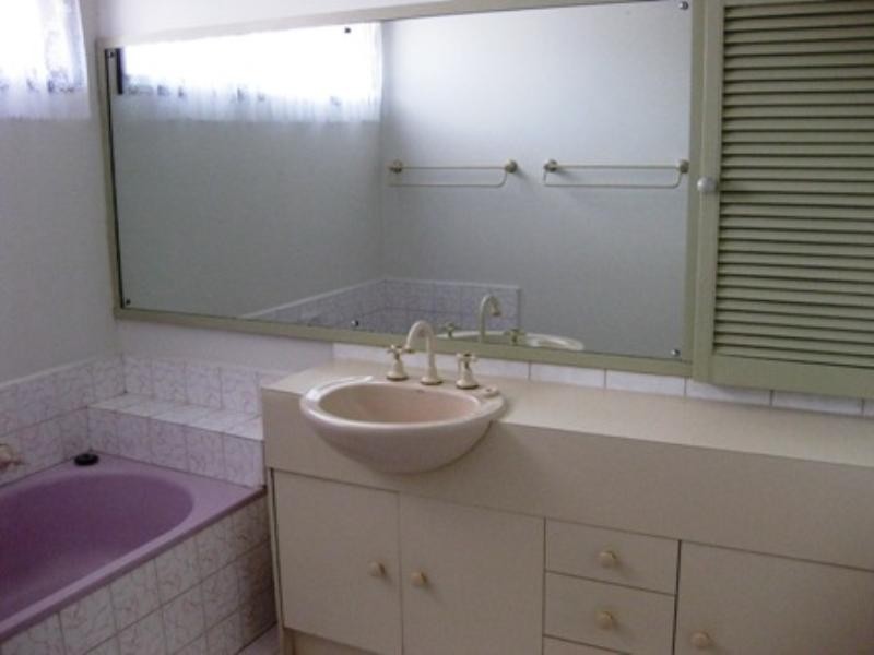 2 Orloff Close, Clayton South VIC 3169