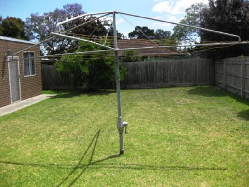 2 Orloff Close, Clayton South VIC 3169