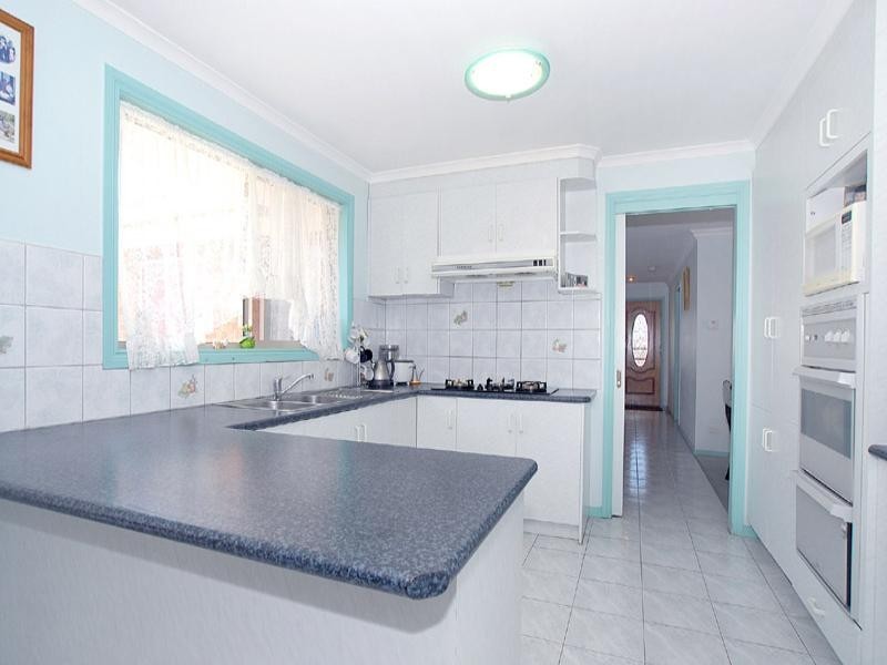 10 Dilley Close, Noble Park North VIC 3174