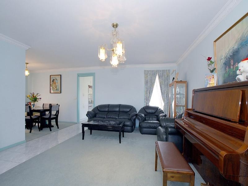 10 Dilley Close, Noble Park North VIC 3174