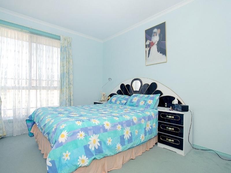 10 Dilley Close, Noble Park North VIC 3174