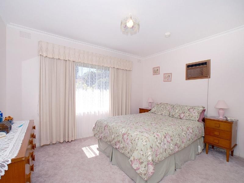 5 Liege Avenue, Noble Park VIC 3174