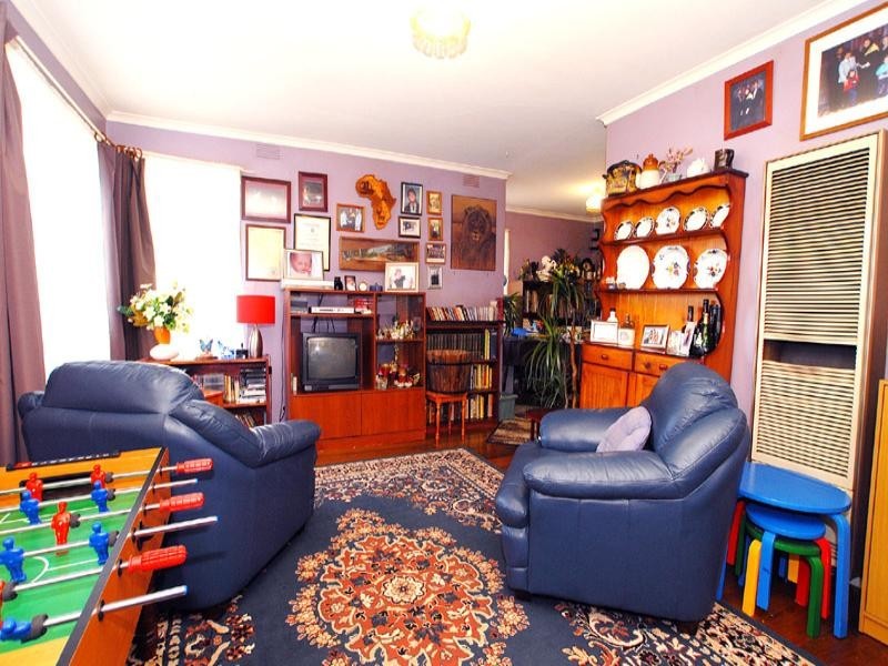 32 Silverton Drive, Noble Park North VIC 3174