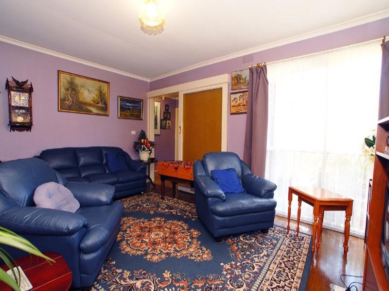 32 Silverton Drive, Noble Park North VIC 3174