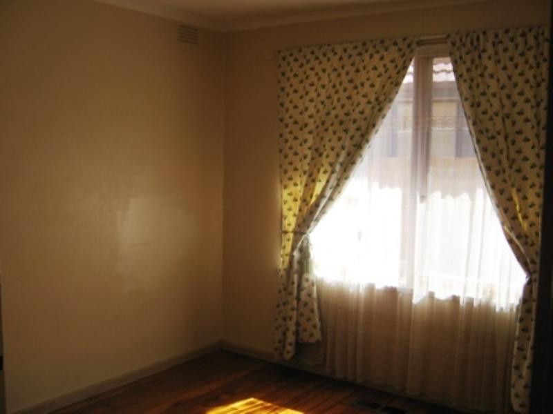 4 Simon Avenue, Noble Park VIC 3174