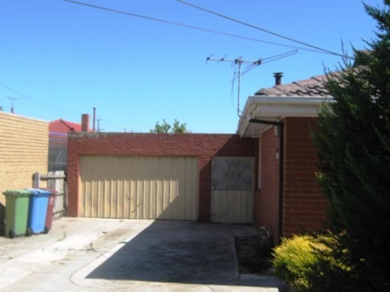 4 Simon Avenue, Noble Park VIC 3174