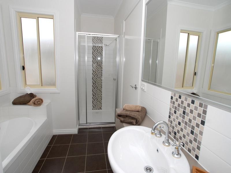 2and5/1227 Heatherton Road, Noble Park VIC 3174