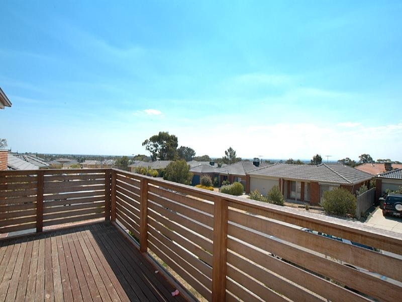 22 Hillview Drive, Carrum Downs VIC 3201