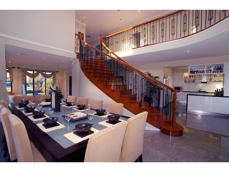 14 Broadwater Drive, Waterways VIC 3195