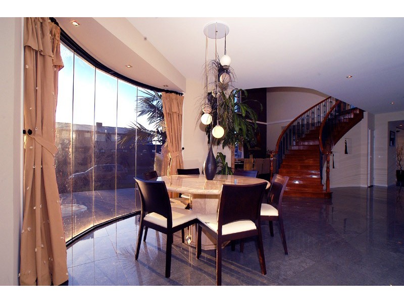 14 Broadwater Drive, Waterways VIC 3195