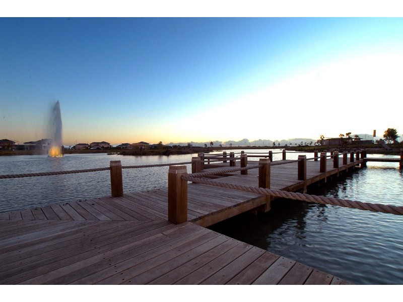 14 Broadwater Drive, Waterways VIC 3195