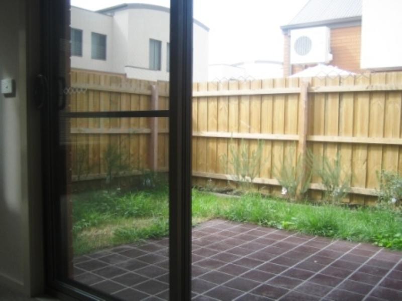 15/42 Liege Avenue, Noble Park VIC 3174