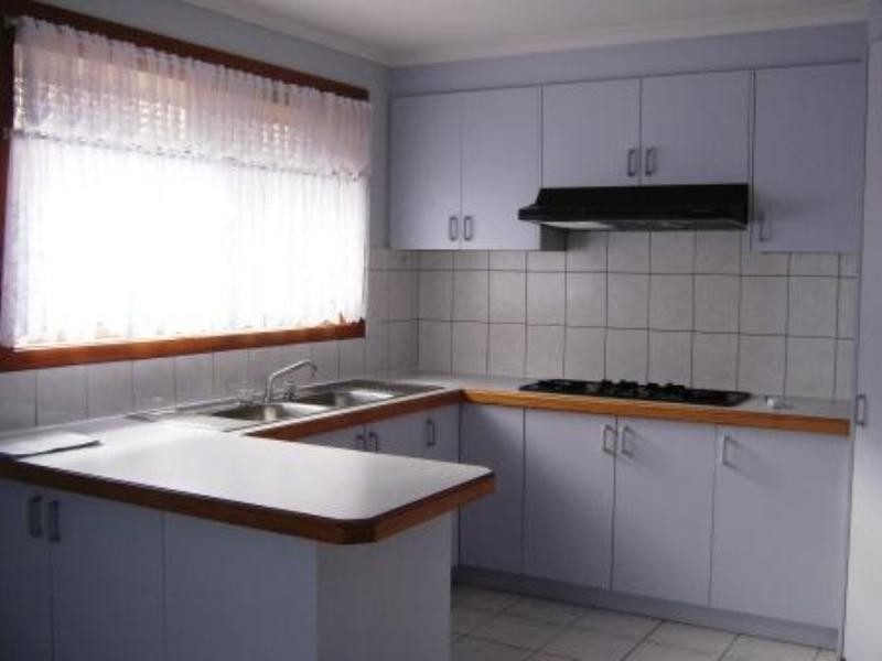 9 Mons Parade, Noble Park VIC 3174