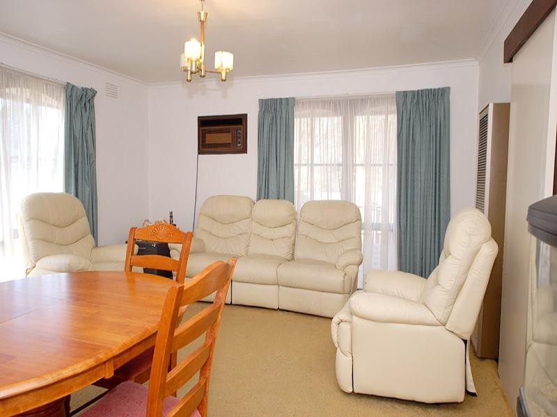 2/22 Amersham Avenue, Springvale South VIC 3172