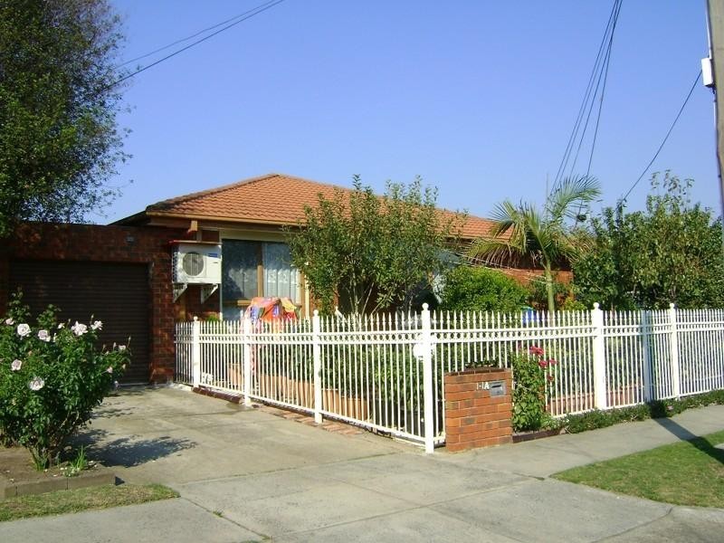 1/1A Woodstock Place, Springvale South VIC 3172