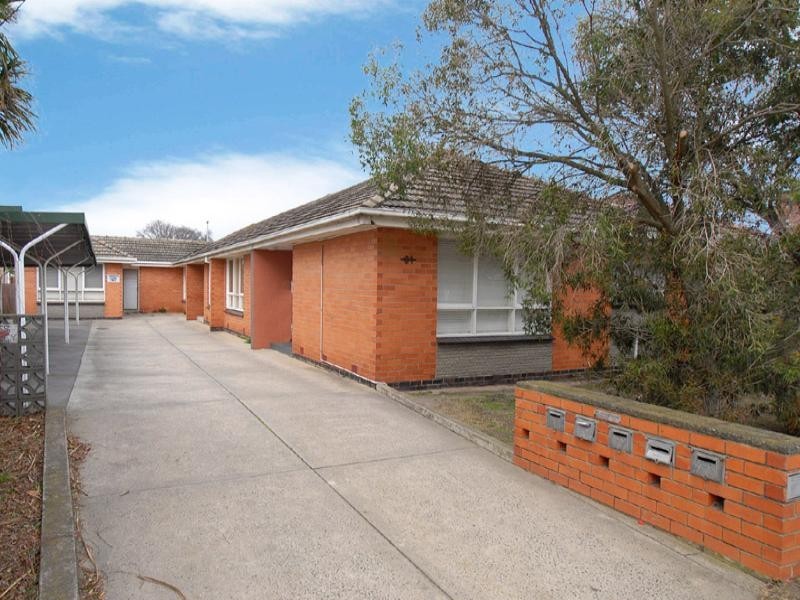 4/61 Lawn Road, Noble Park VIC 3174