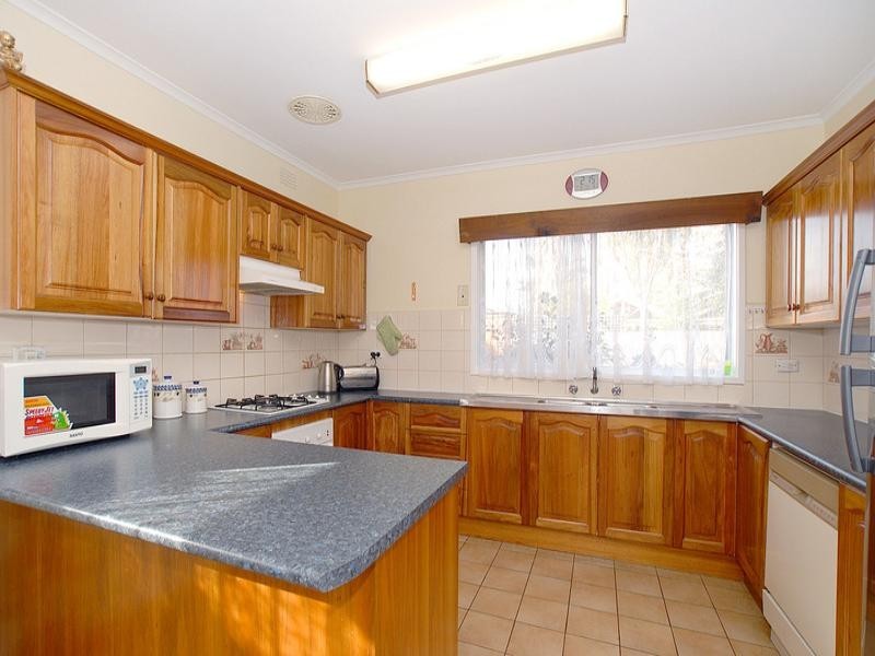 1 Winslow Court, Keysborough VIC 3173