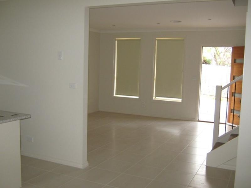 2/5 Logan Court, Noble Park VIC 3174
