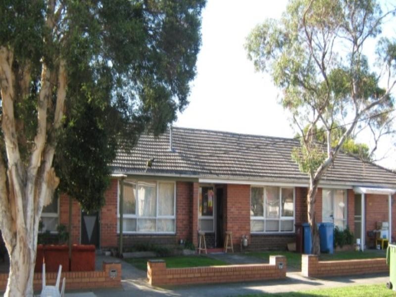 2/36 Lawn Road, Noble Park VIC 3174