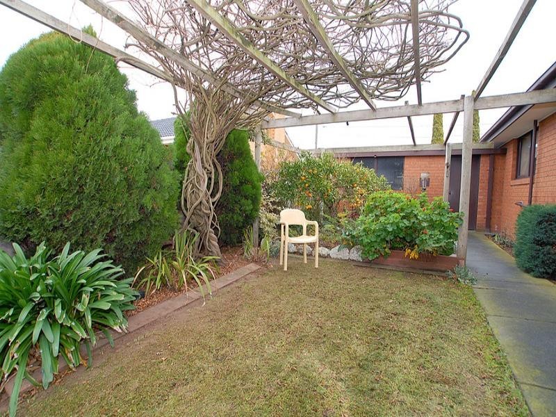 34 Charles Avenue, Hallam VIC 3803