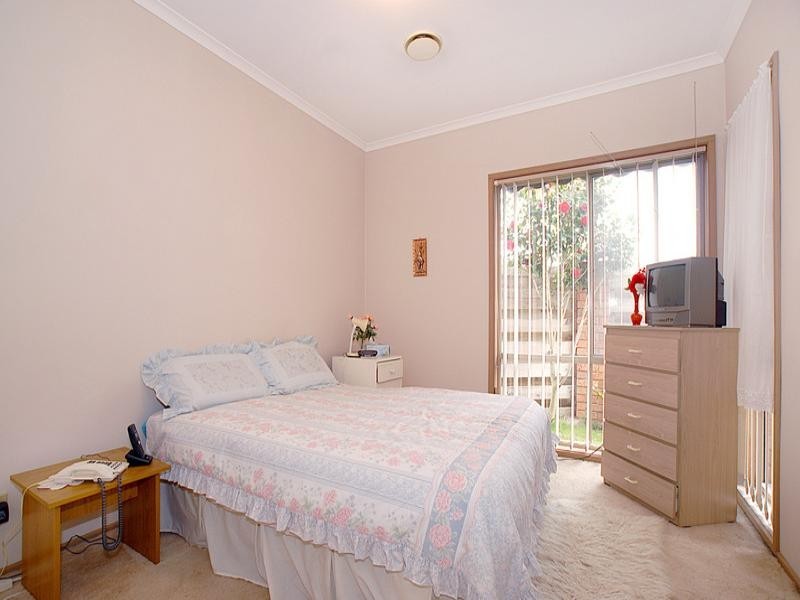 2/9 Dunstan Street, Clayton VIC 3168