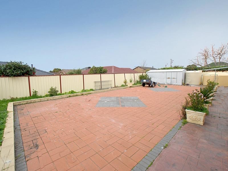 8 Sunrise Court, Springvale South VIC 3172