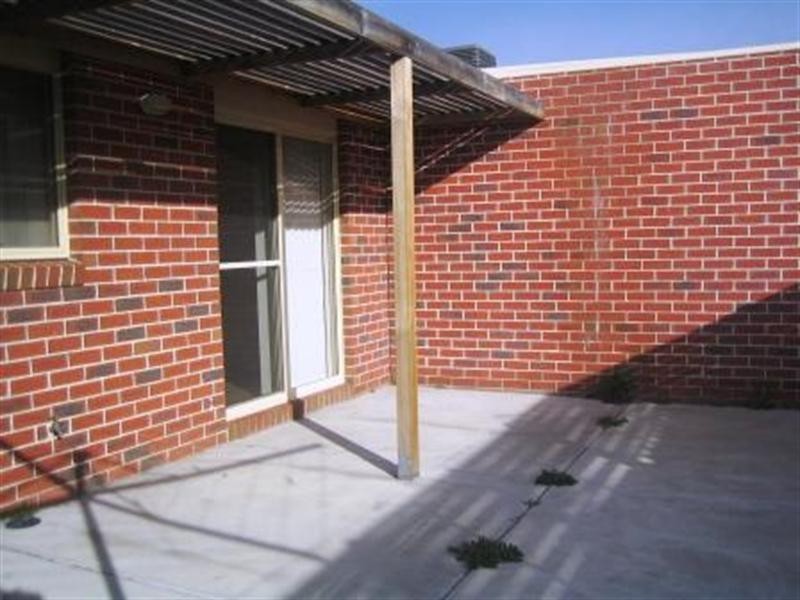 2/7 Jones Road, Dandenong VIC 3175