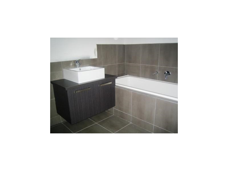 1/4 James Street,, Noble Park VIC 3174