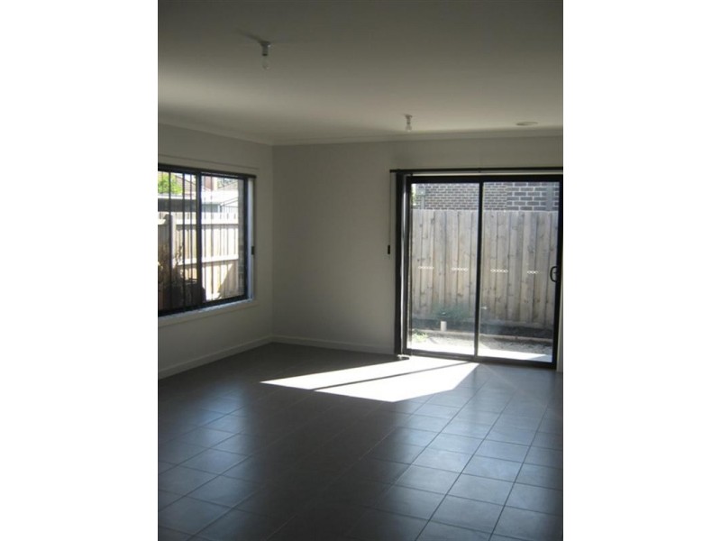 3/4 James Street, Noble Park VIC 3174